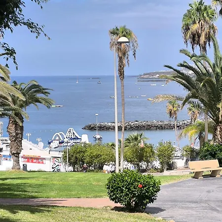 Puerto Colon アデヘ